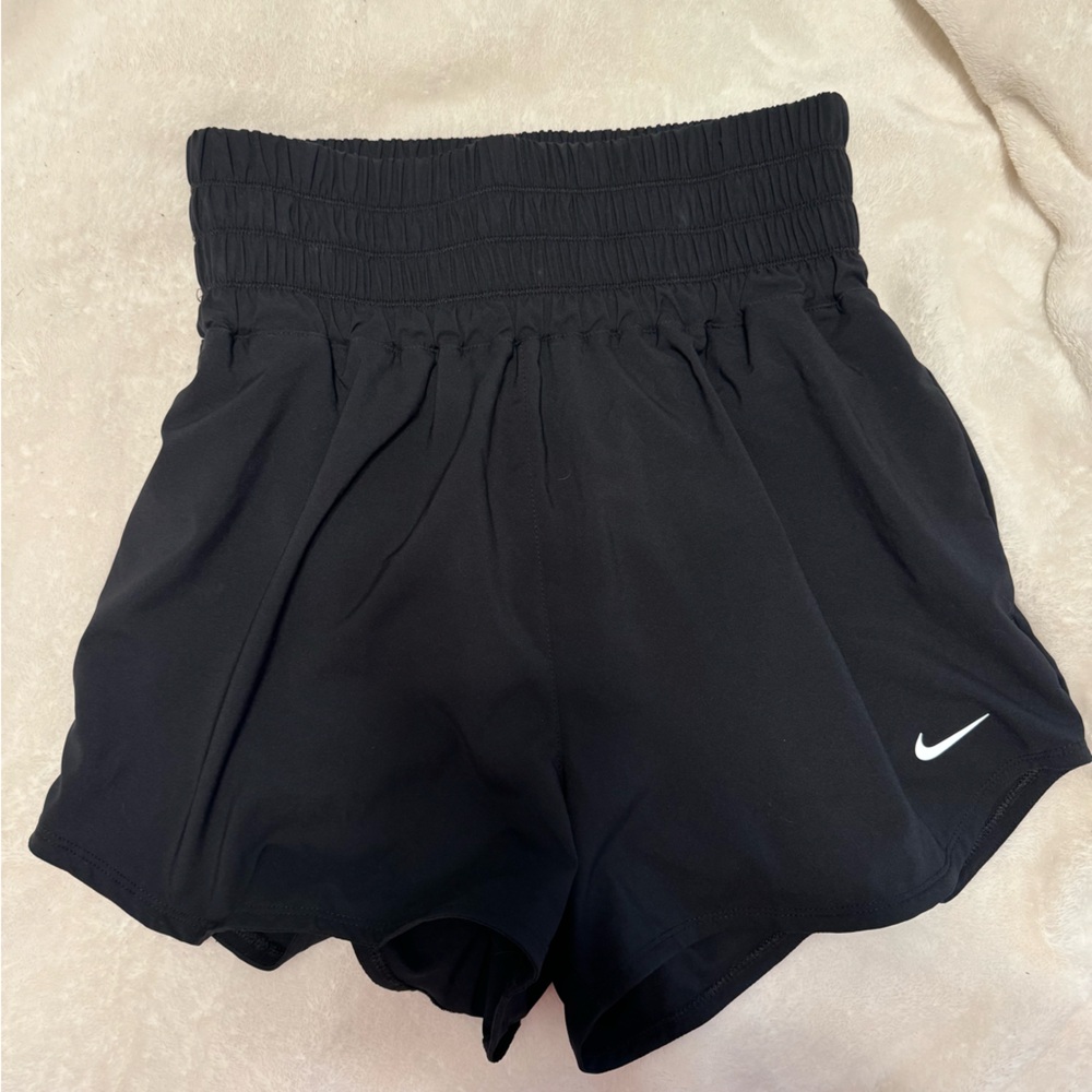 NWT Women’s Nike High Waisted Shorts